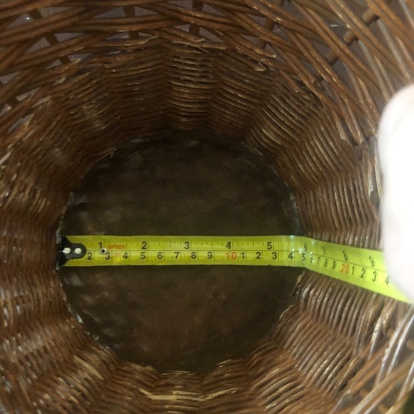 - Vintage Brown Wicker Plant Pot Holder. - Picture 5 of 5